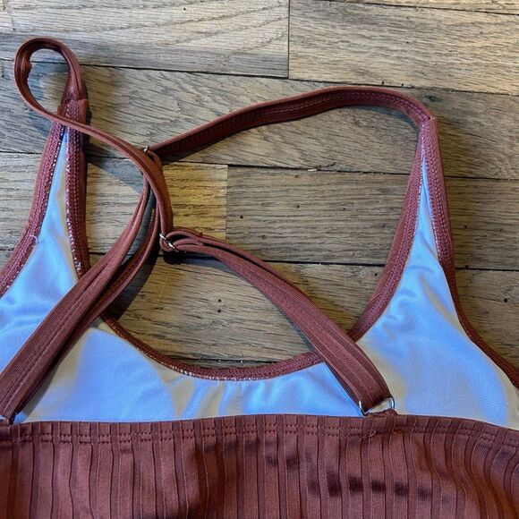 Swimsuit one piece size medium - Picture 6 of 7